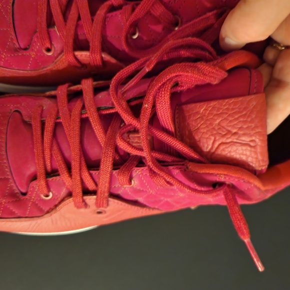 Red Mens Jordan's - Picture 3 of 6